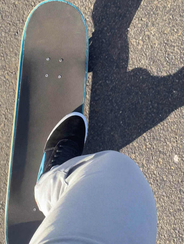 What Is Mongo Pushing? How To Skateboards